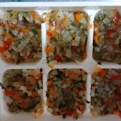 野菜は種類別に冷凍してましたが、ミックスしたほうが簡単でいいですね(*^^*)